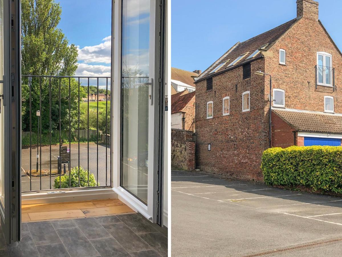2 Rodgers Mews * Malton